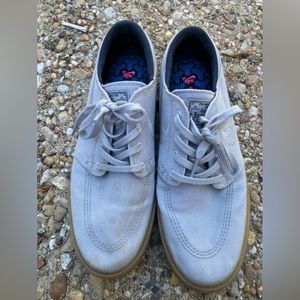 Nike Janoski
